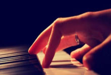 短评：亚冬会开幕 山东冰雪产业与竞技齐飞.